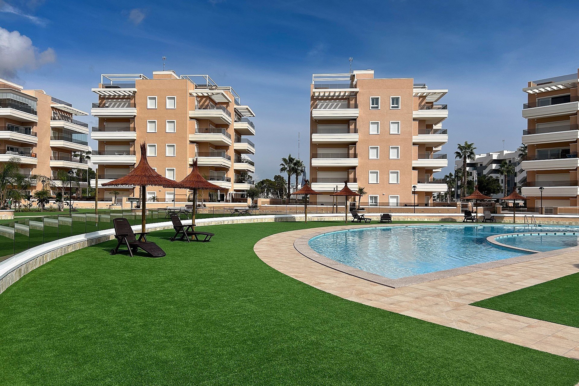 Herverkoop - Appartement -
El Raso - Costa Blanca