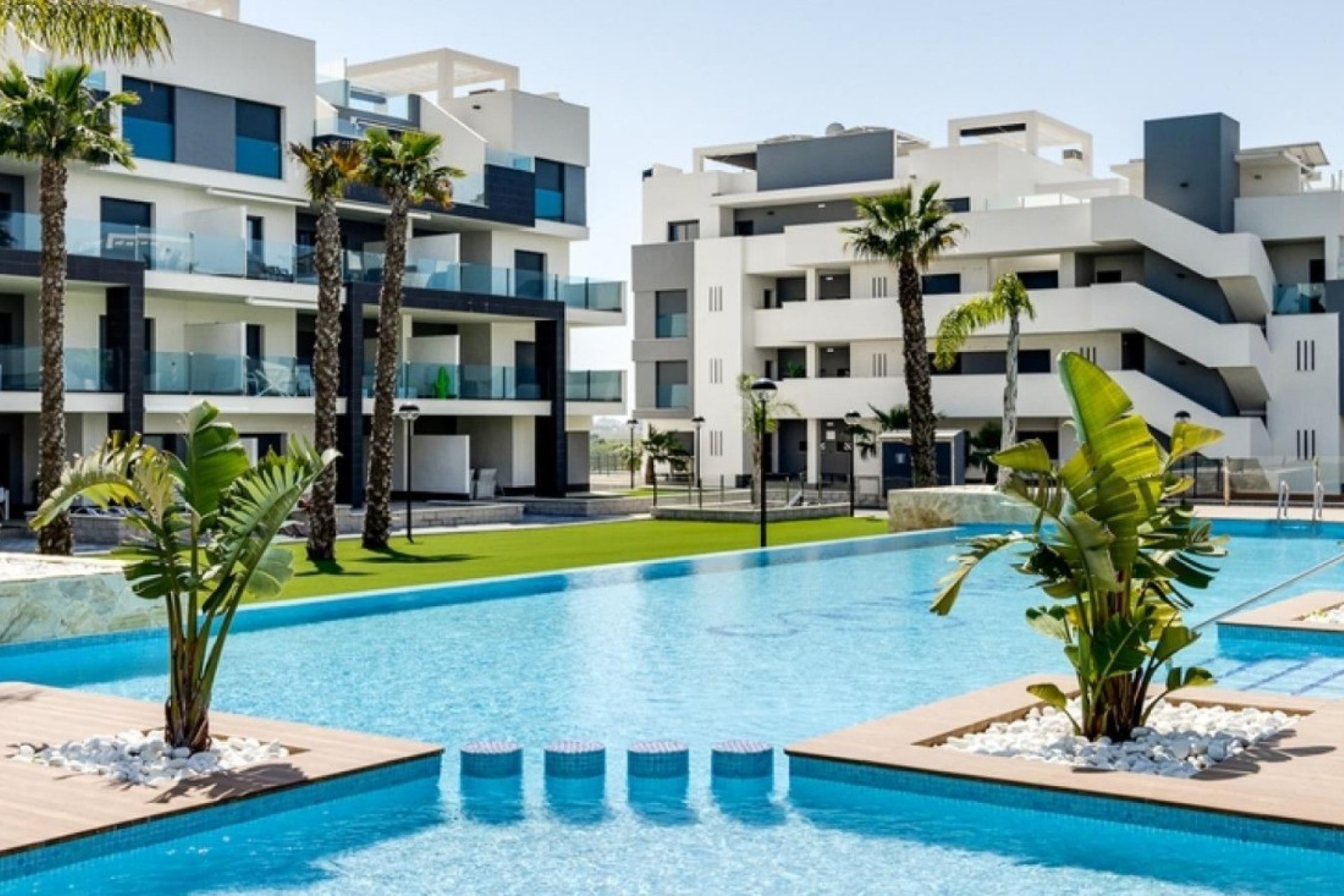Herverkoop - Appartement -
El Raso - Costa Blanca