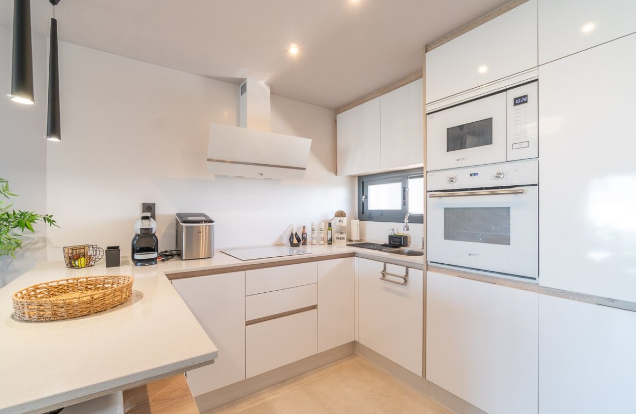 Herverkoop - Appartement -
El Raso - Costa Blanca