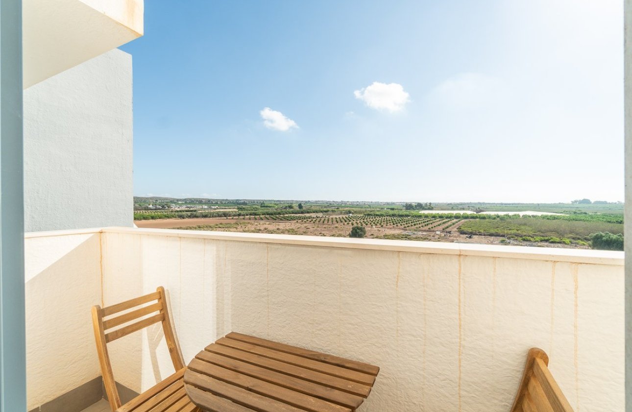 Herverkoop - Appartement -
El Raso - Costa Blanca