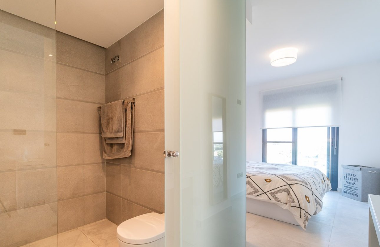 Herverkoop - Appartement -
El Raso - Costa Blanca