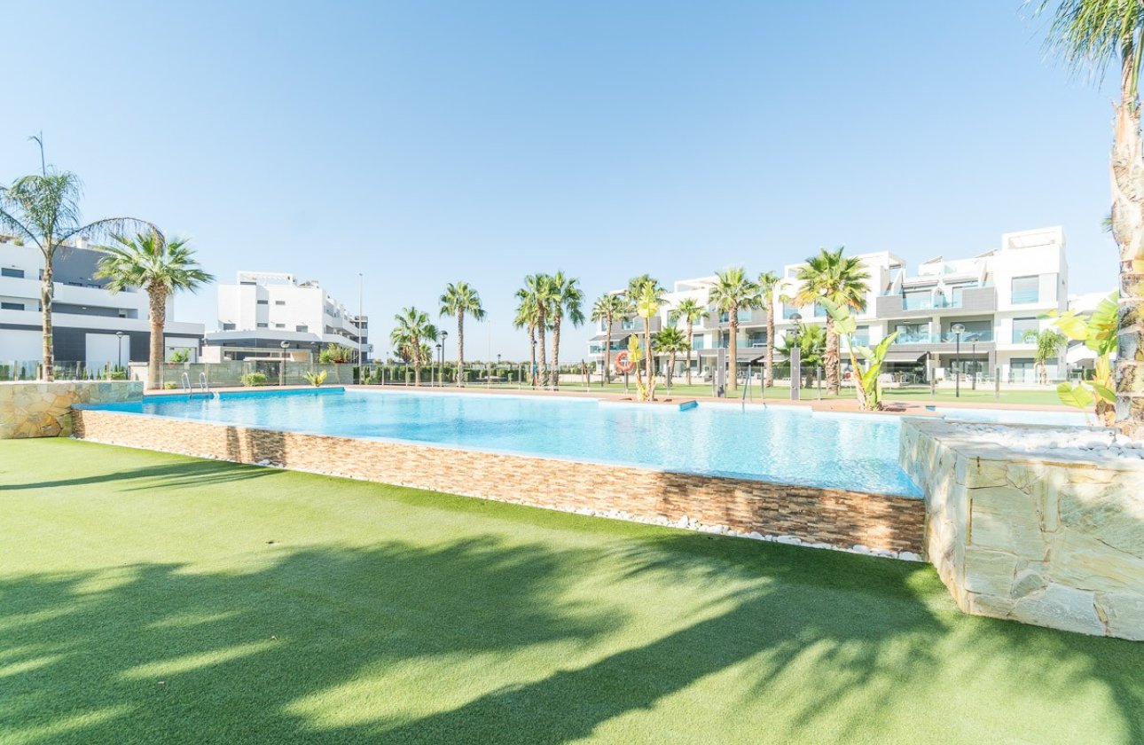 Herverkoop - Appartement -
El Raso - Costa Blanca