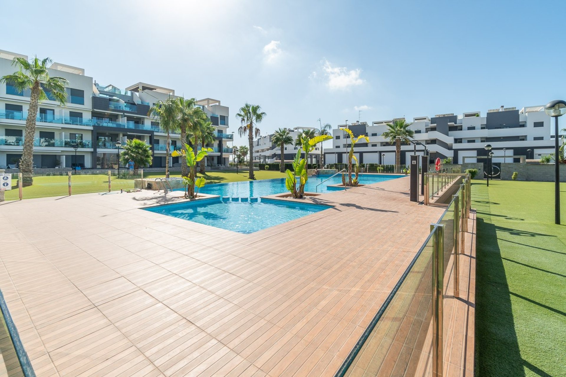 Herverkoop - Appartement -
El Raso - Costa Blanca