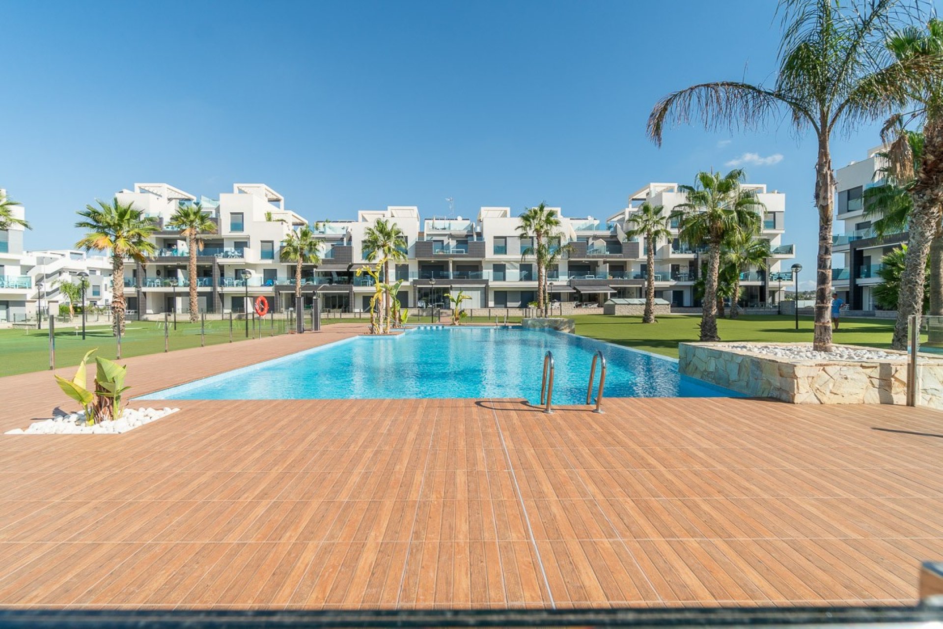 Herverkoop - Appartement -
El Raso - Costa Blanca