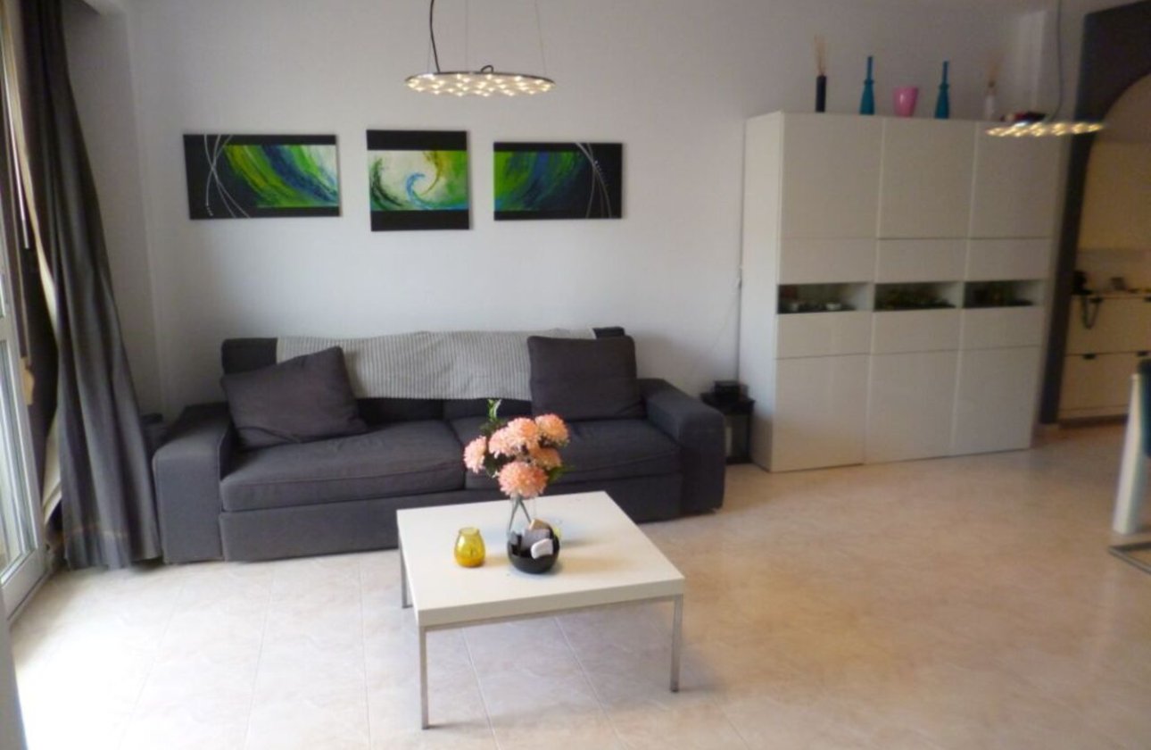 Herverkoop - Appartement -
La Florida - Inland