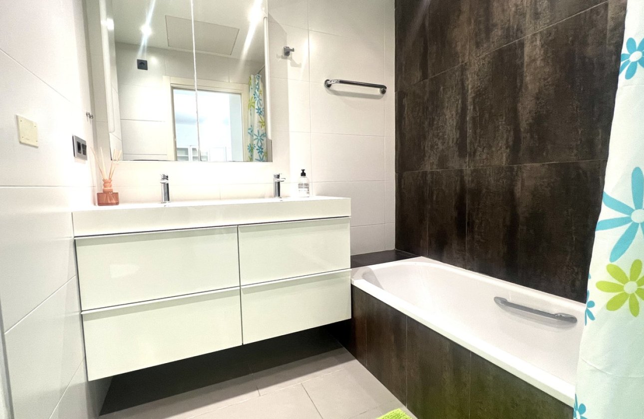 Herverkoop - Appartement -
La Zenia - Costa Blanca