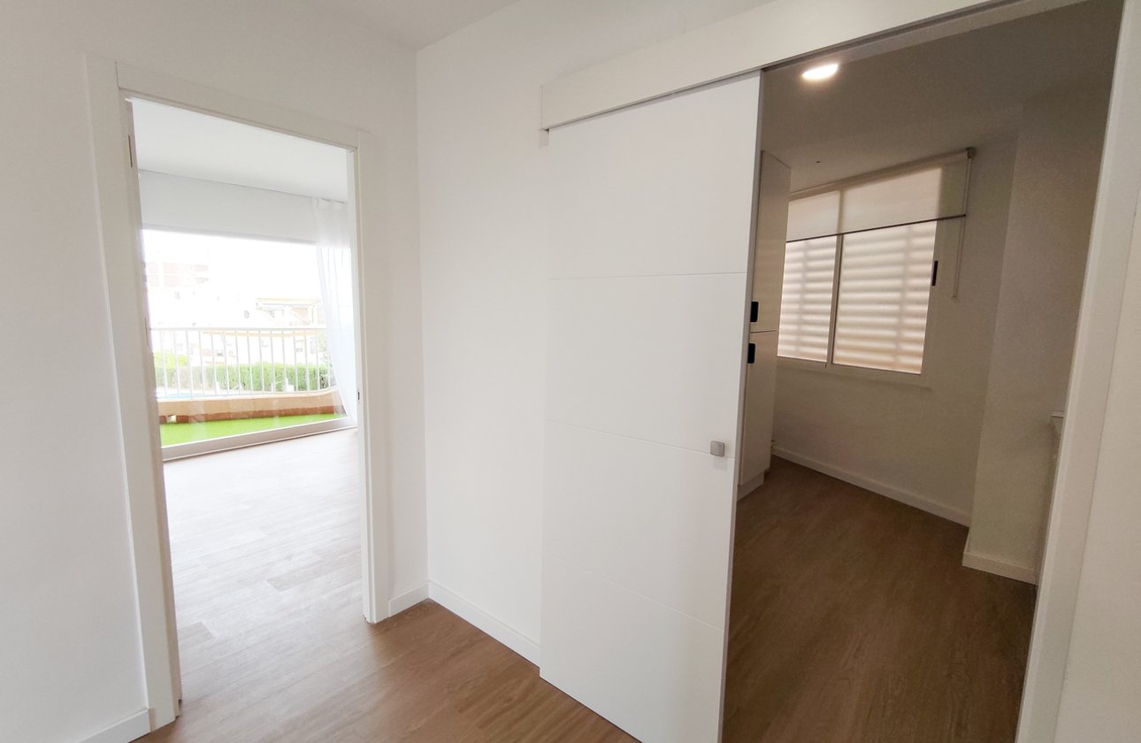 Herverkoop - Appartement -
La Zenia - Costa Blanca
