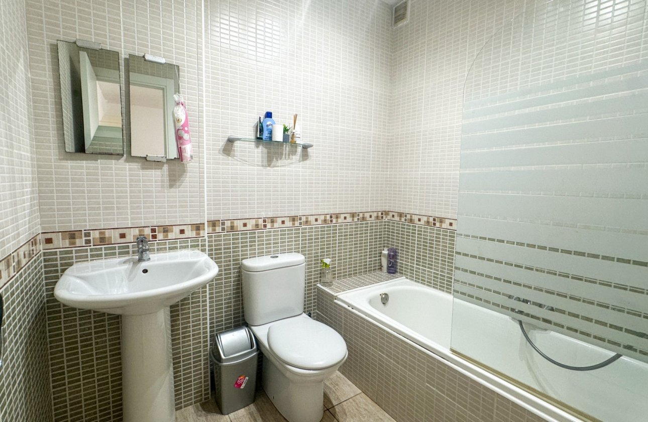 Herverkoop - Appartement -
La Zenia - Costa Blanca