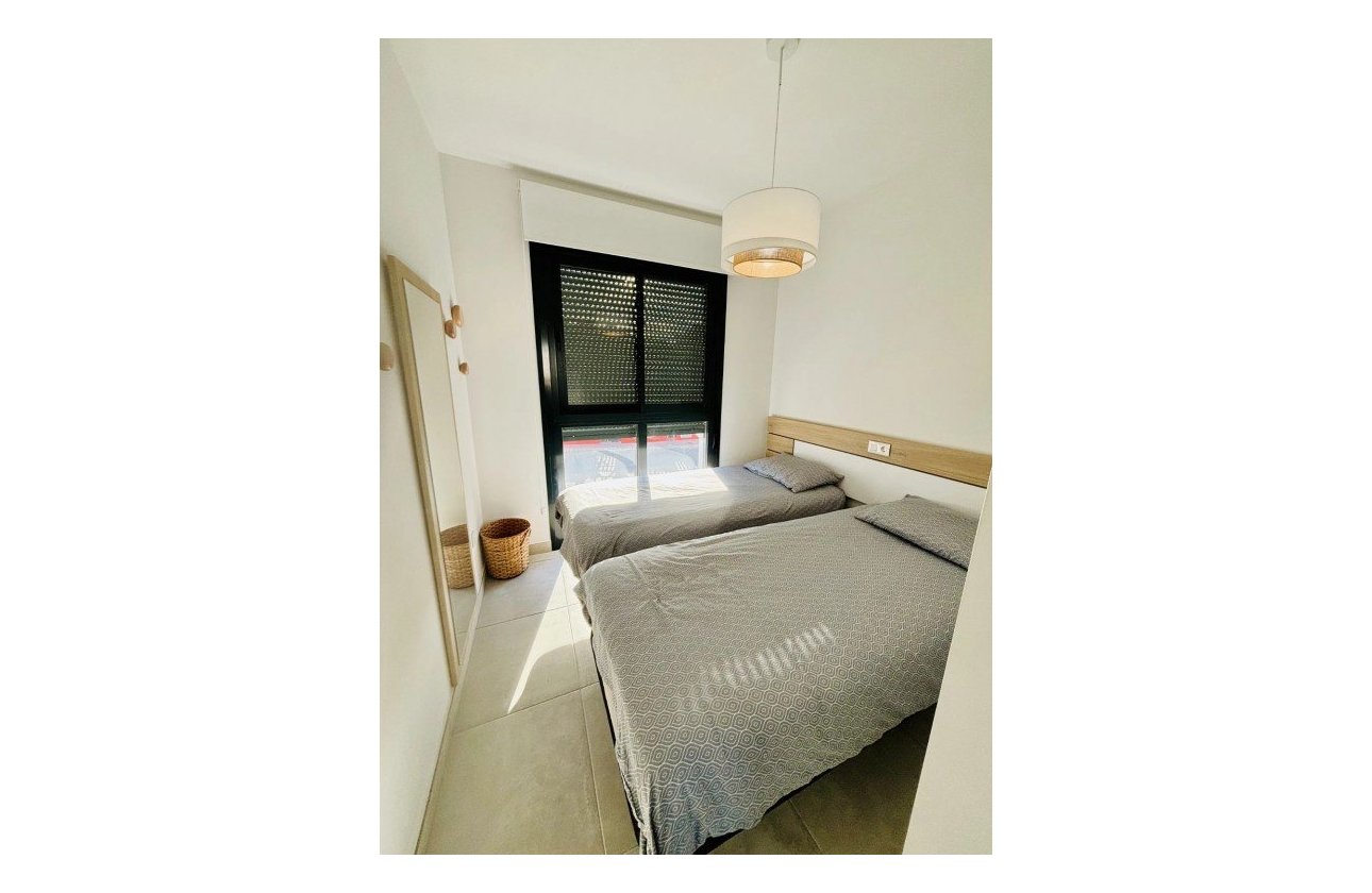 Herverkoop - Appartement -
Las Filipinas - Inland