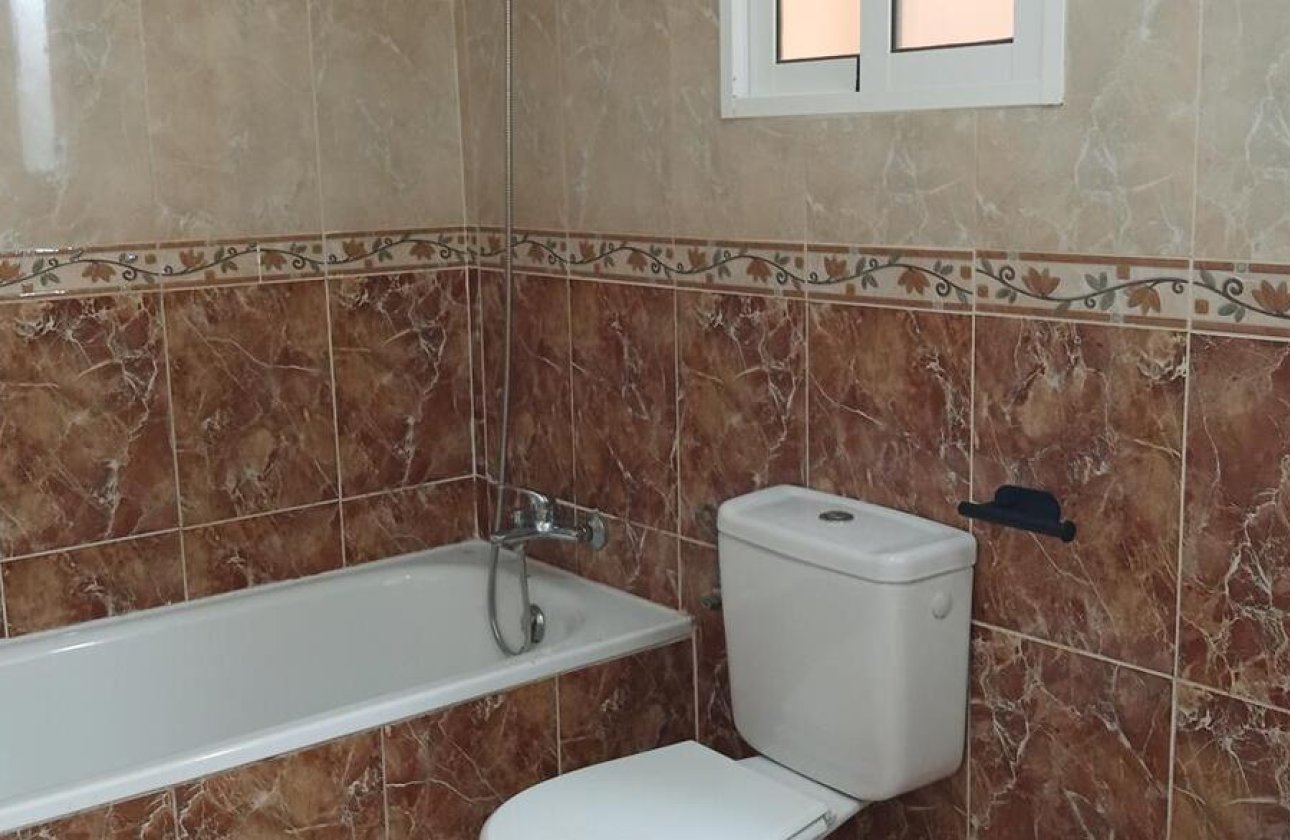 Herverkoop - Appartement -
Los Montesinos - PUEBLO CENTRO