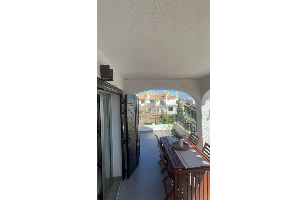 Herverkoop - Appartement -
Orihuela Costa - Cabo Roig
