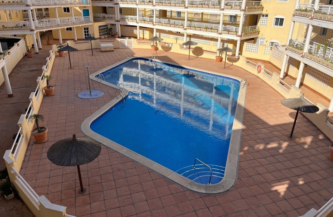 Herverkoop - Appartement -
Orihuela Costa - Campoamor