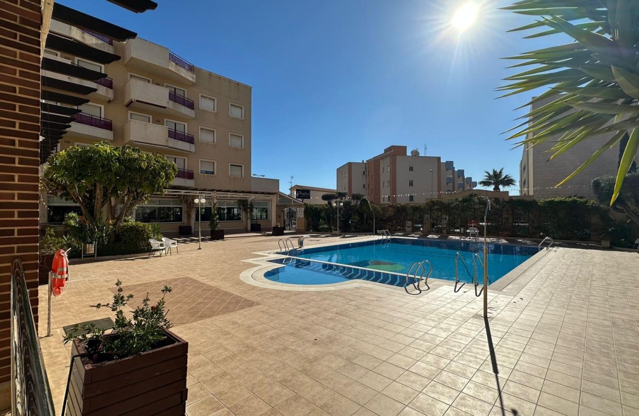 Herverkoop - Appartement -
Orihuela Costa - Campoamor