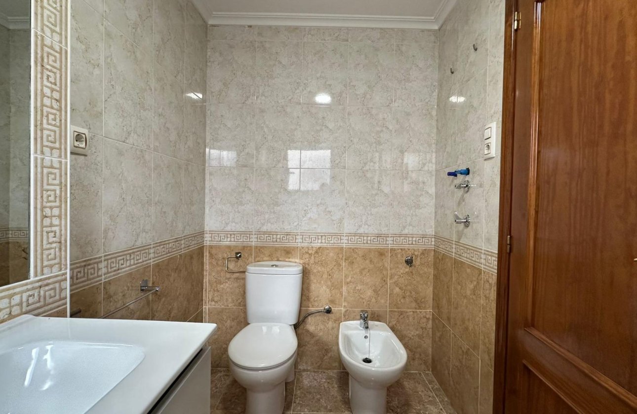 Herverkoop - Appartement -
Orihuela Costa - Campoamor