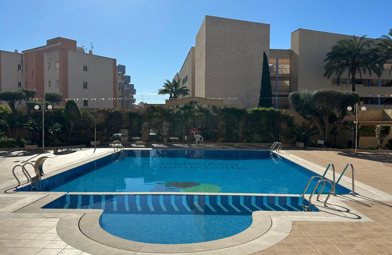 Herverkoop - Appartement -
Orihuela Costa - Campoamor