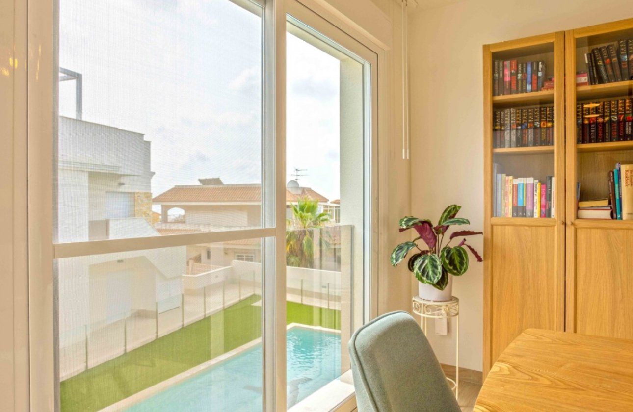 Herverkoop - Appartement -
Orihuela Costa - Costa Blanca