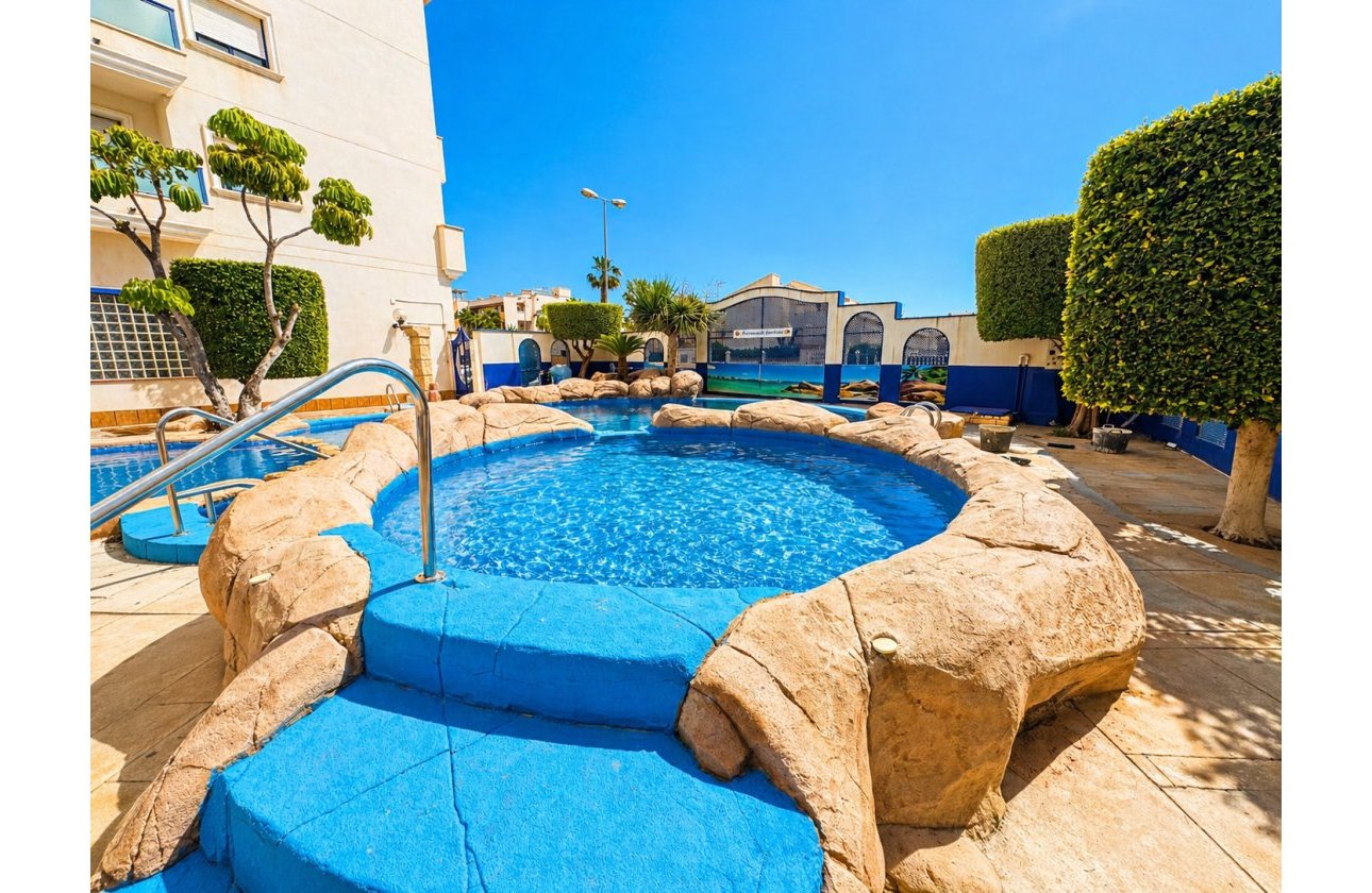 Herverkoop - Appartement -
Orihuela Costa - Costa Blanca