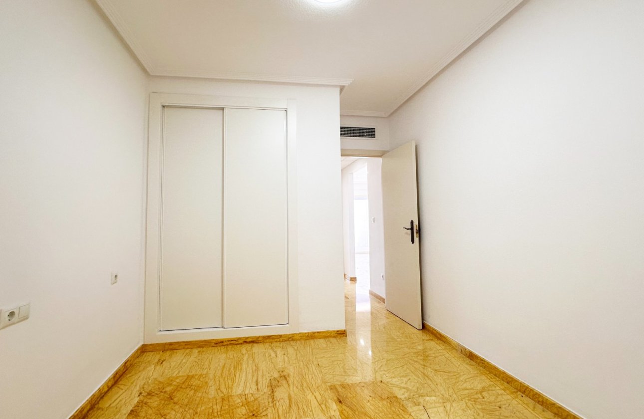 Herverkoop - Appartement -
Orihuela Costa - Costa Blanca