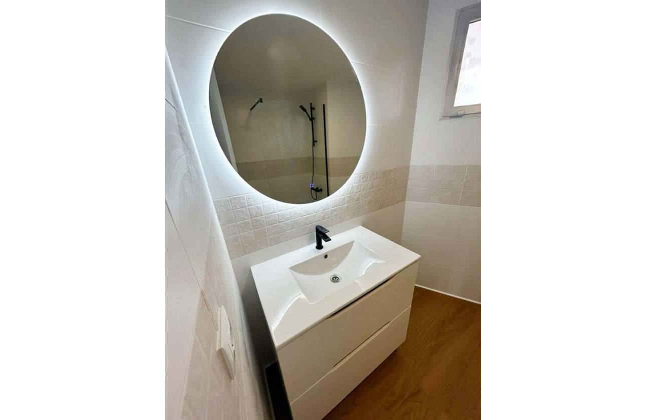 Herverkoop - Appartement -
Orihuela Costa - La Regia