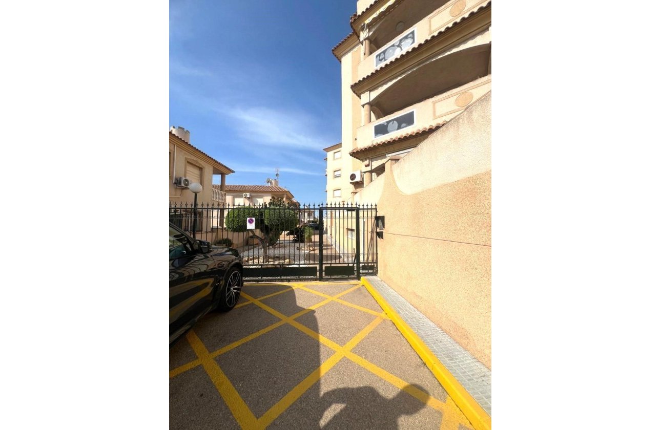 Herverkoop - Appartement -
Orihuela Costa - La Zenia