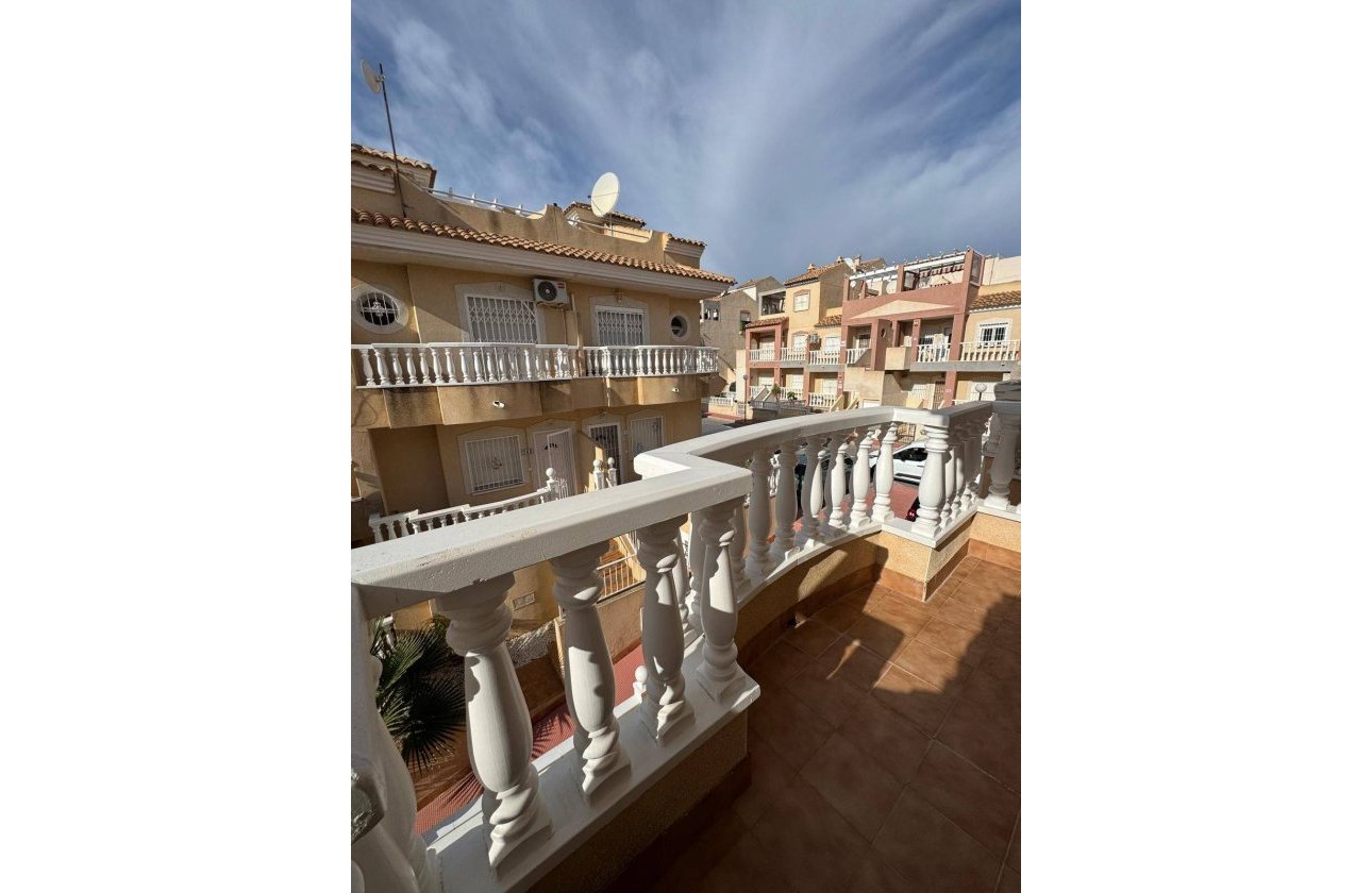 Herverkoop - Appartement -
Orihuela Costa - Las Filipinas