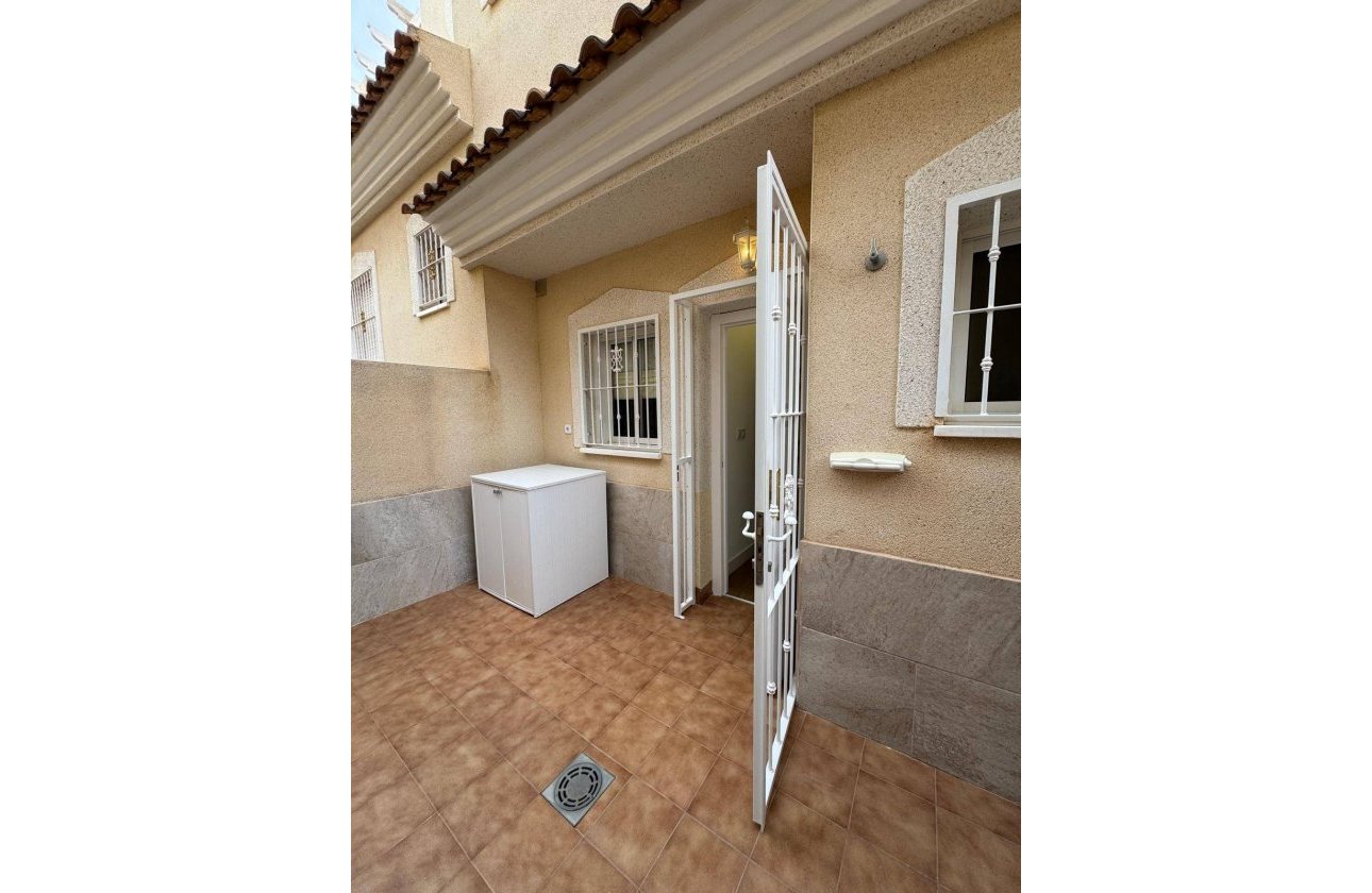 Herverkoop - Appartement -
Orihuela Costa - Las Filipinas