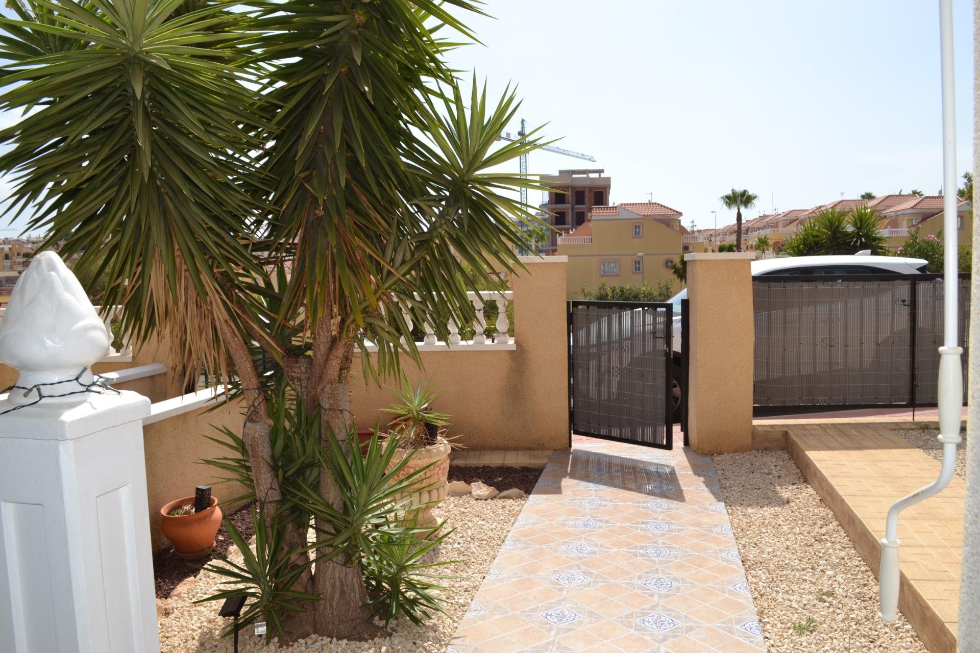 Herverkoop - Appartement -
Orihuela Costa - Las Filipinas