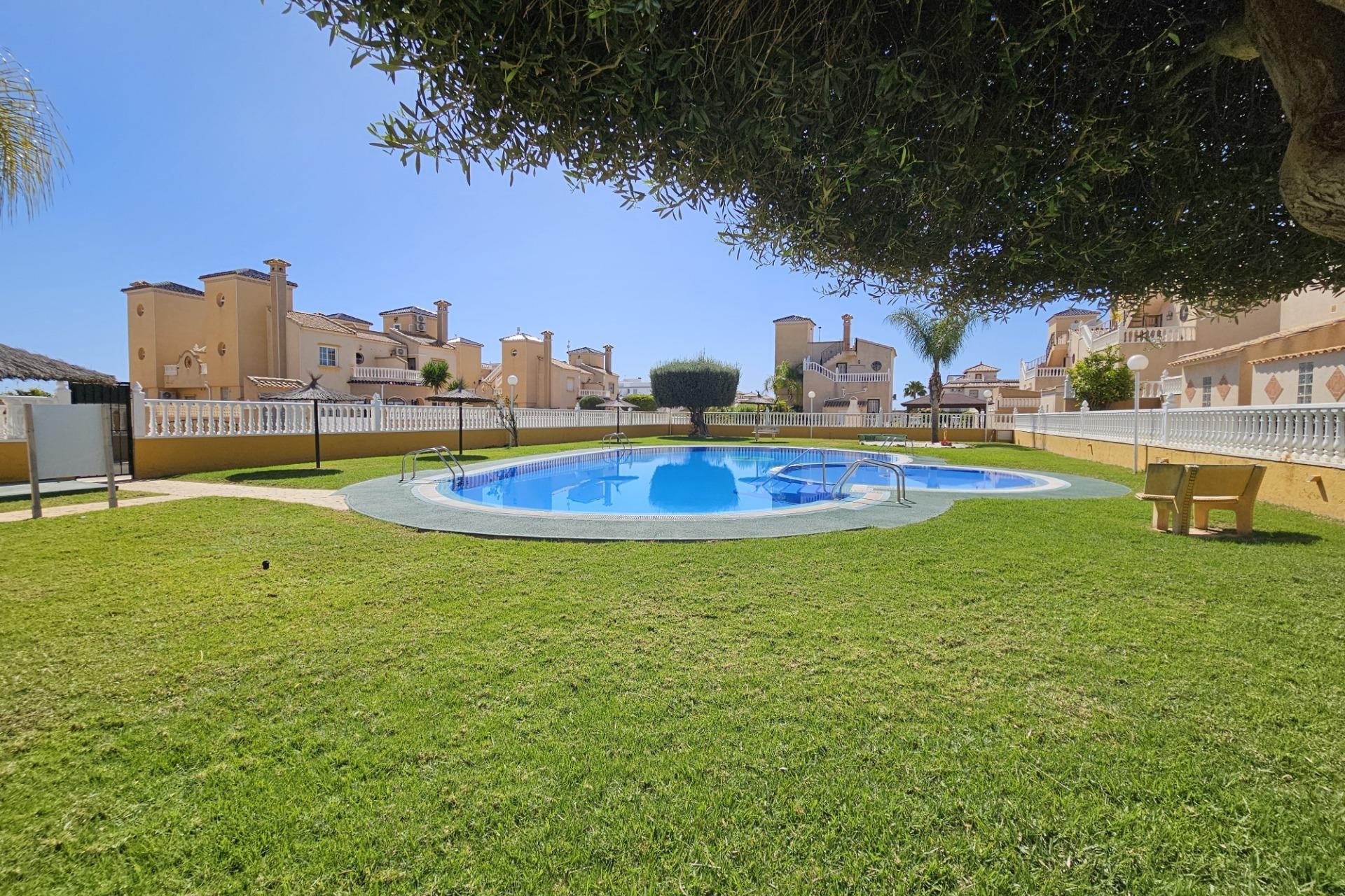 Herverkoop - Appartement -
Orihuela Costa - Lomas de Cabo Roig