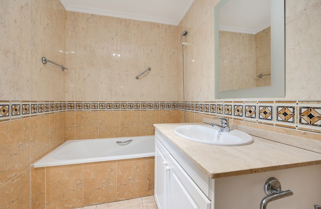 Herverkoop - Appartement -
Orihuela Costa - Lomas de Campoamor