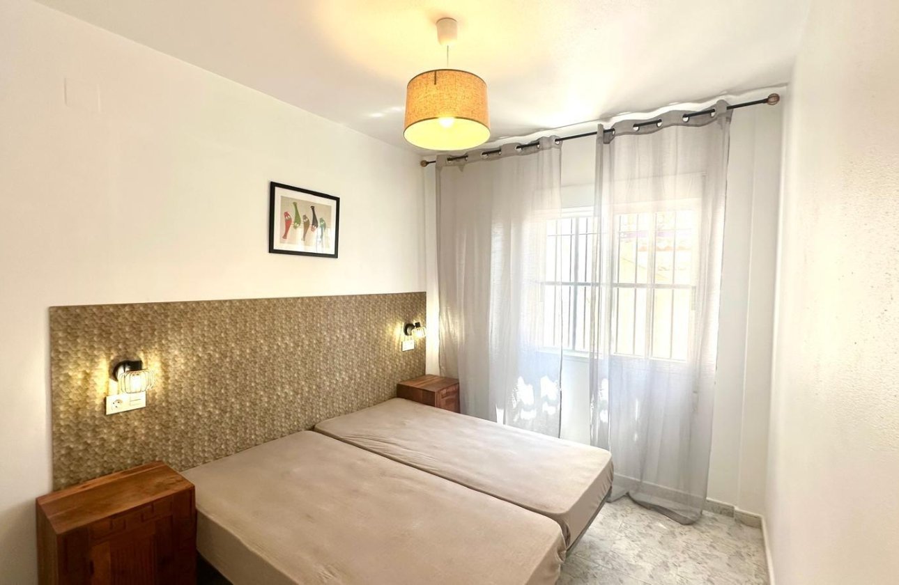 Herverkoop - Appartement -
Orihuela Costa - Playa Flamenca