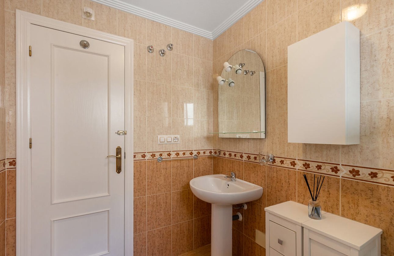 Herverkoop - Appartement -
Orihuela Costa - Playa Flamenca