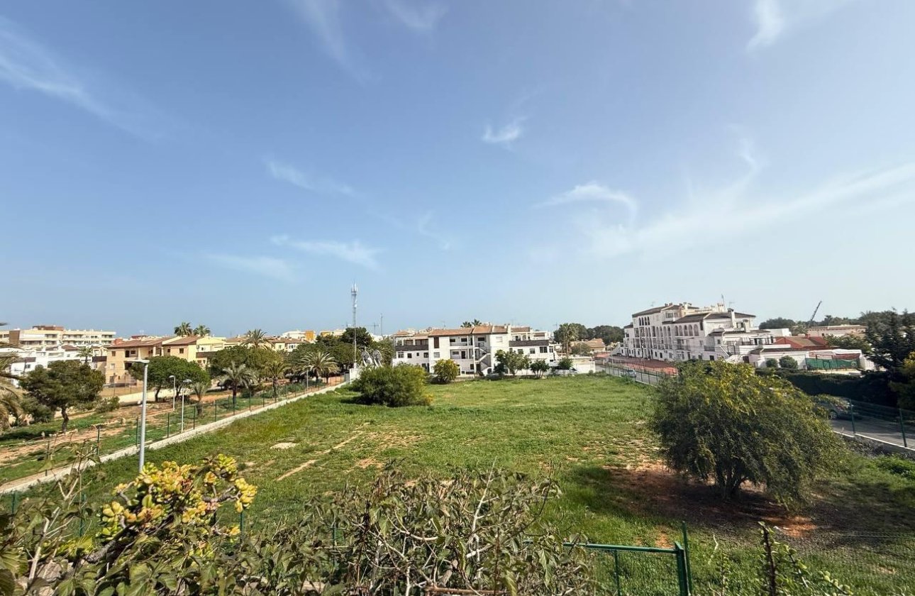 Herverkoop - Appartement -
Orihuela Costa - Punta Prima