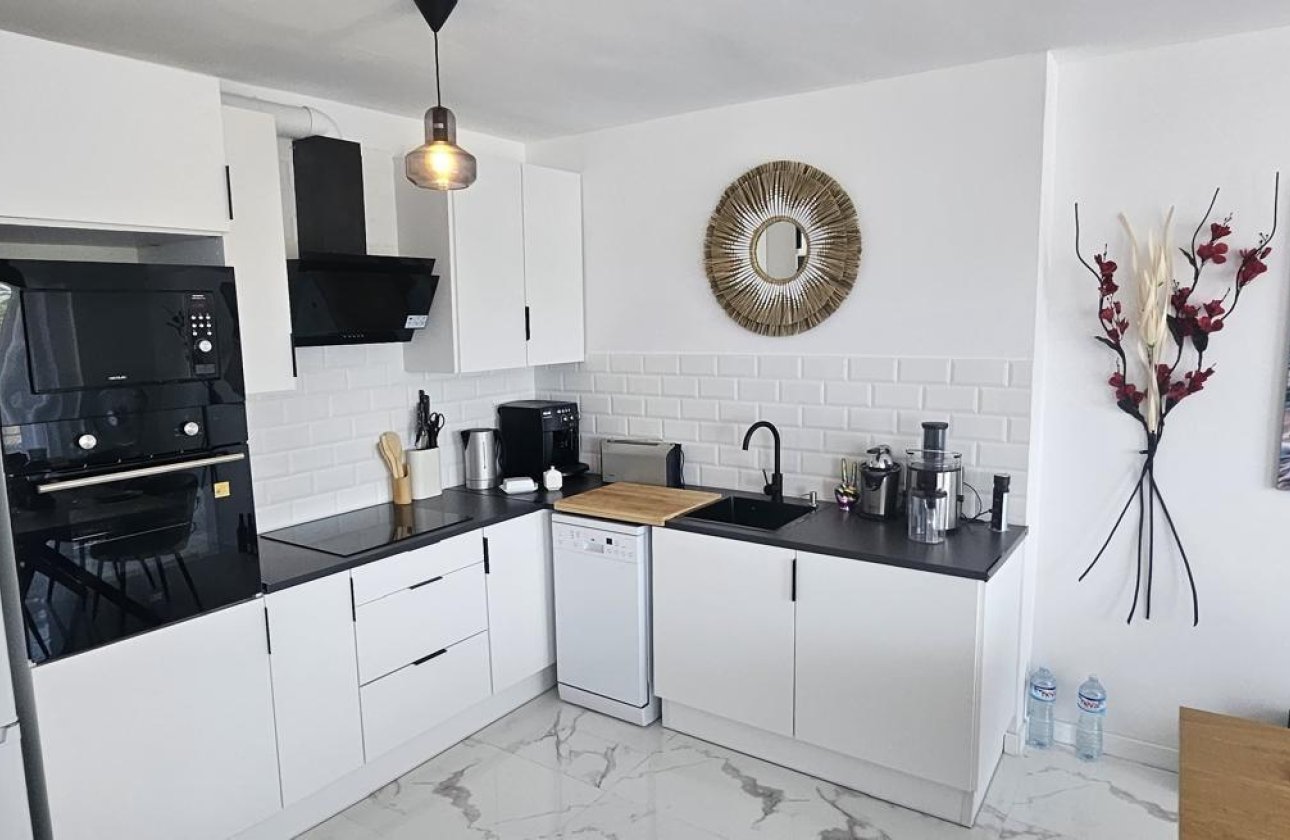 Herverkoop - Appartement -
Orihuela Costa - Punta Prima