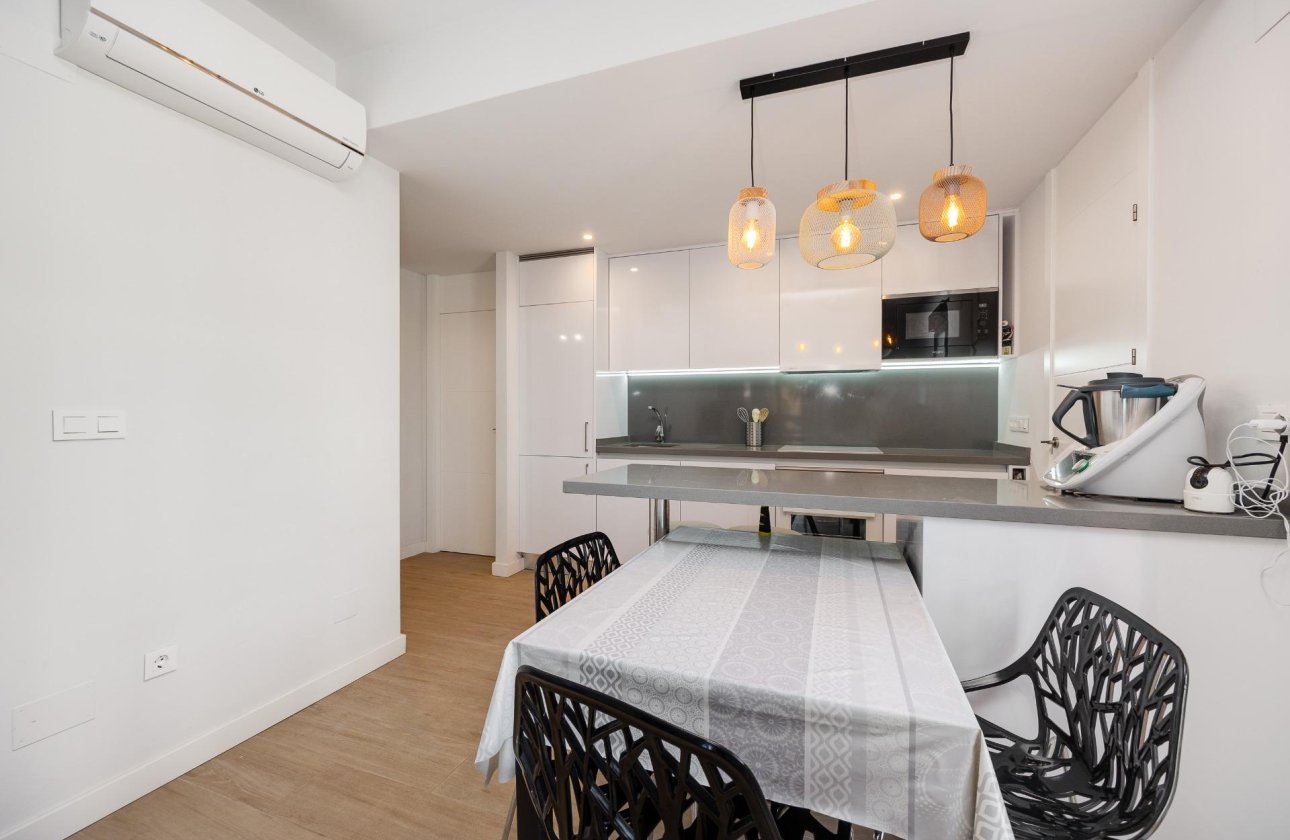 Herverkoop - Appartement -
Orihuela Costa - Villamartín-las Filipinas