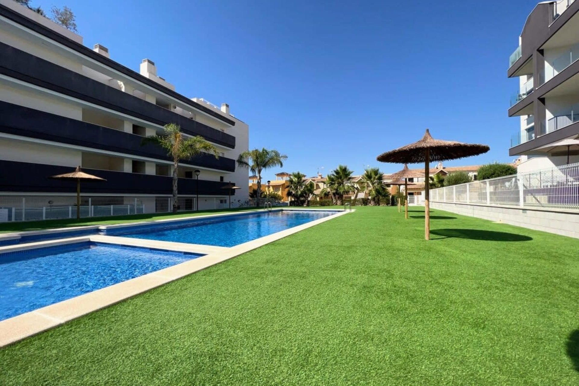 Herverkoop - Appartement -
Orihuela Costa - Villamartín