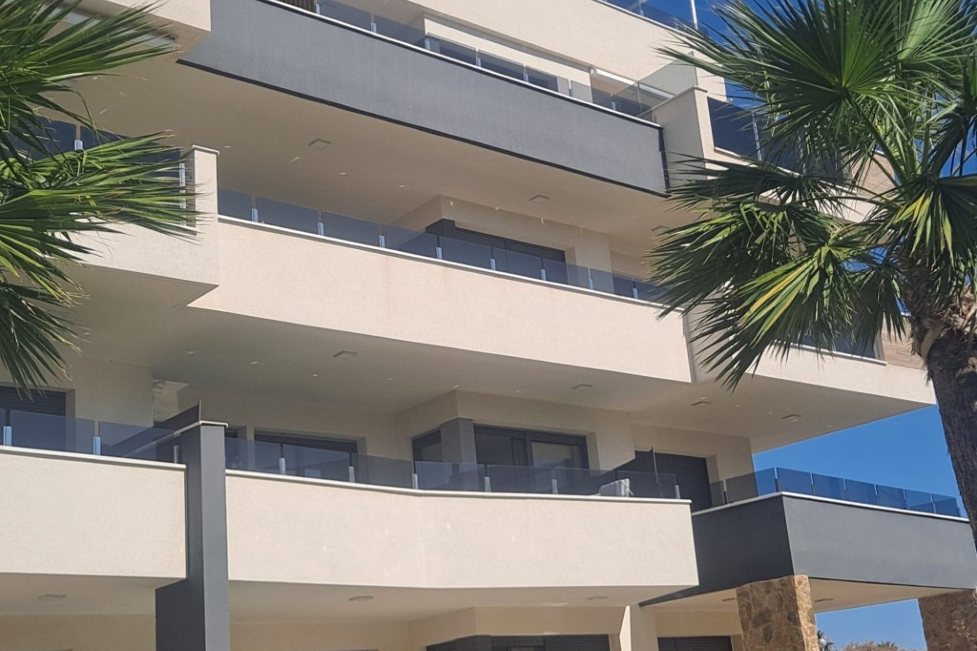 Herverkoop - Appartement -
Playa Flamenca - Costa Blanca