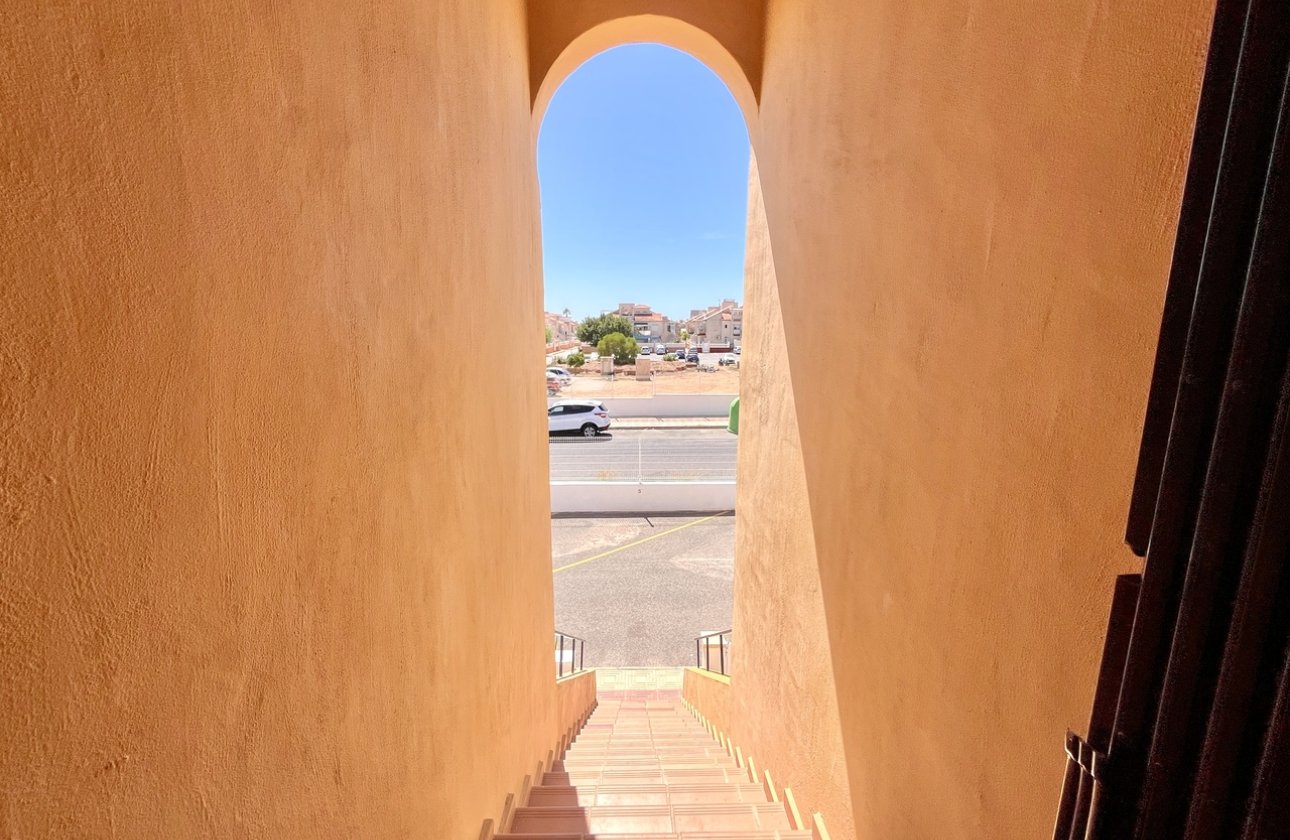 Herverkoop - Appartement -
Playa Flamenca - Costa Blanca