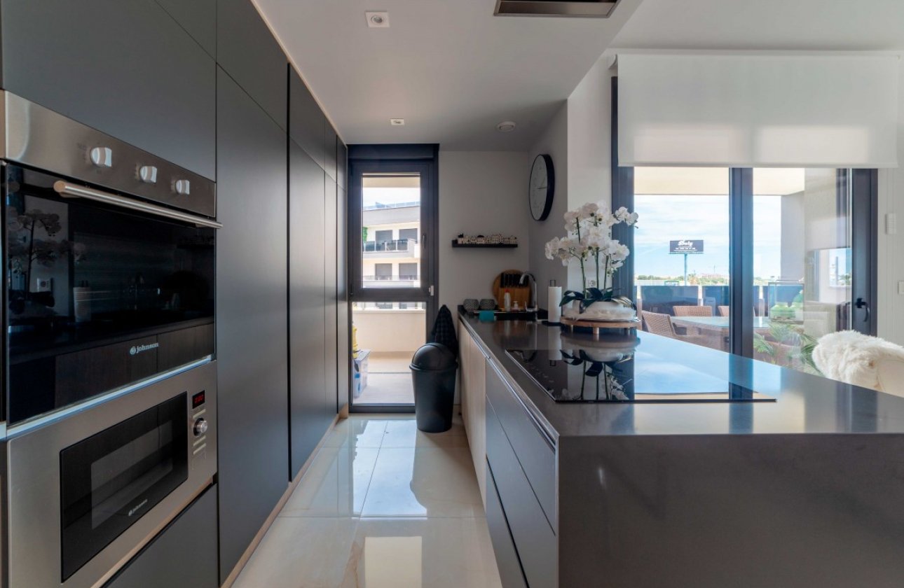 Herverkoop - Appartement -
Playa Flamenca - Costa Blanca