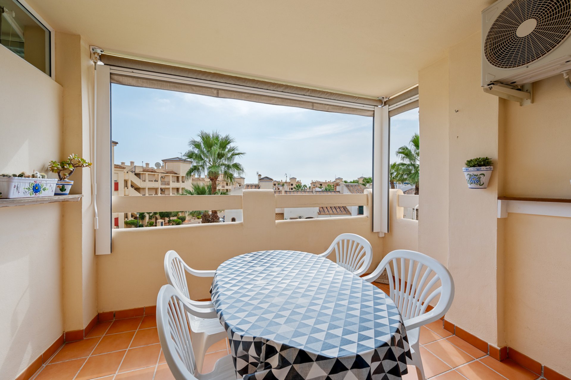 Herverkoop - Appartement -
Playa Flamenca - Costa Blanca
