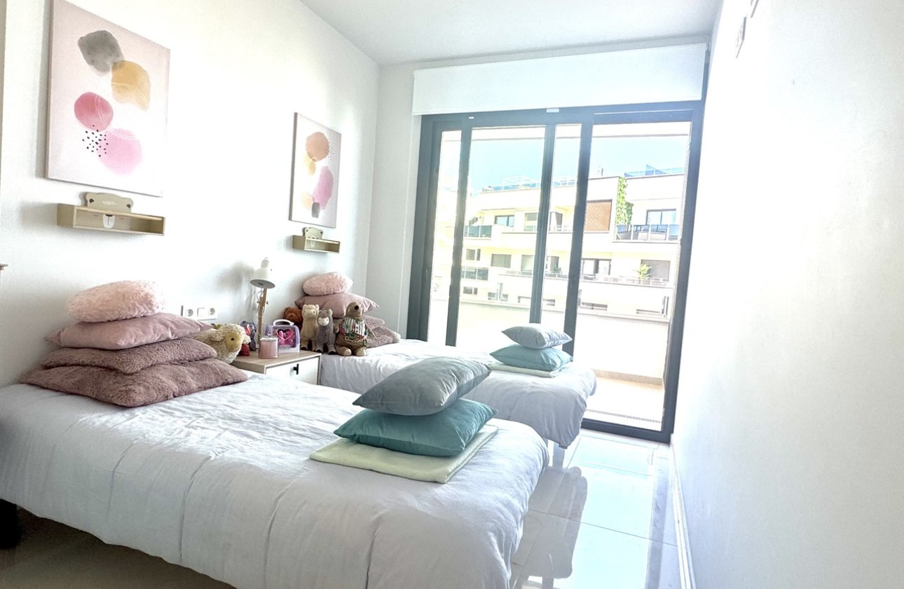 Herverkoop - Appartement -
Playa Flamenca - Costa Blanca