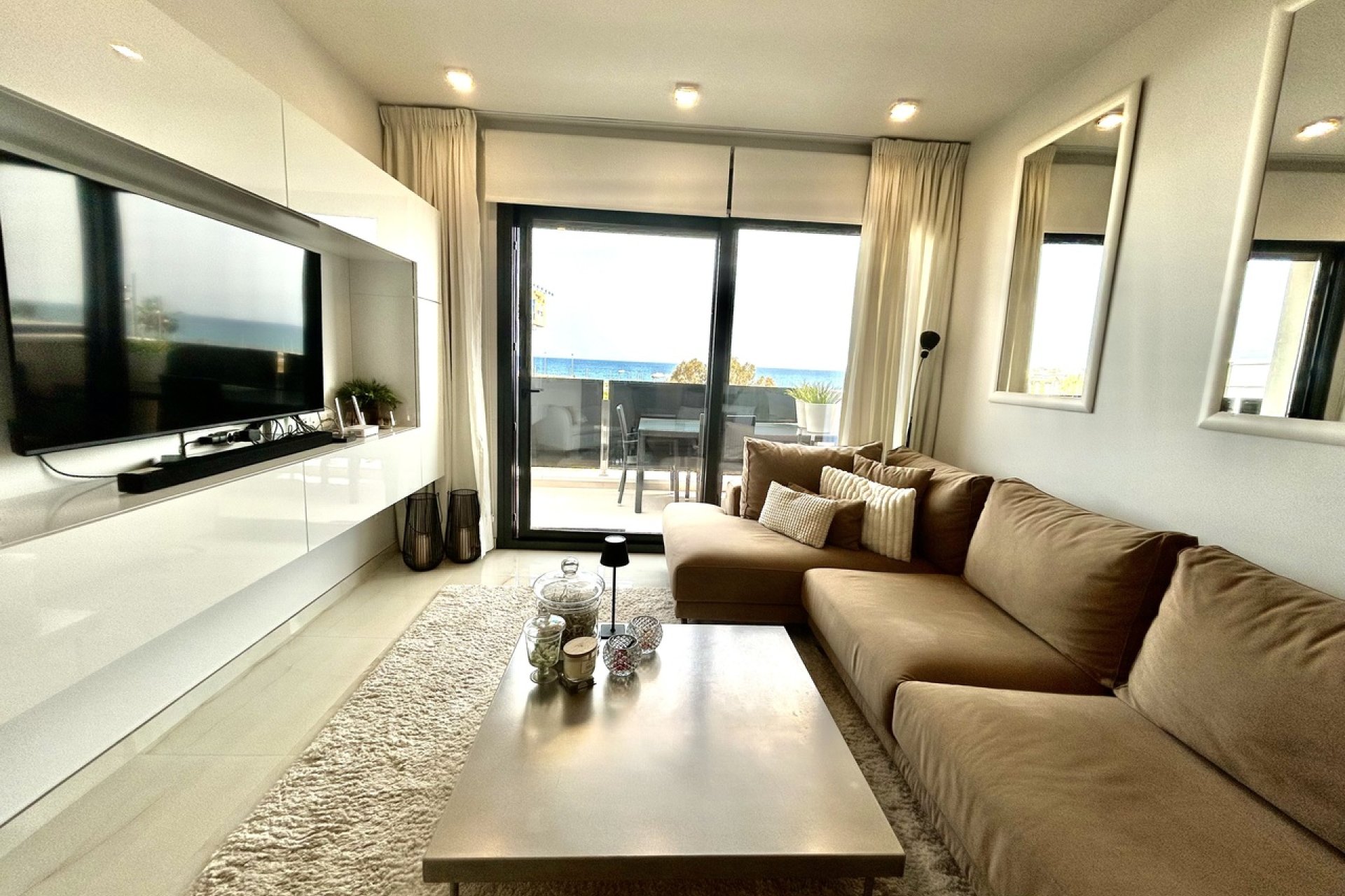 Herverkoop - Appartement -
Playa Flamenca - Costa Blanca