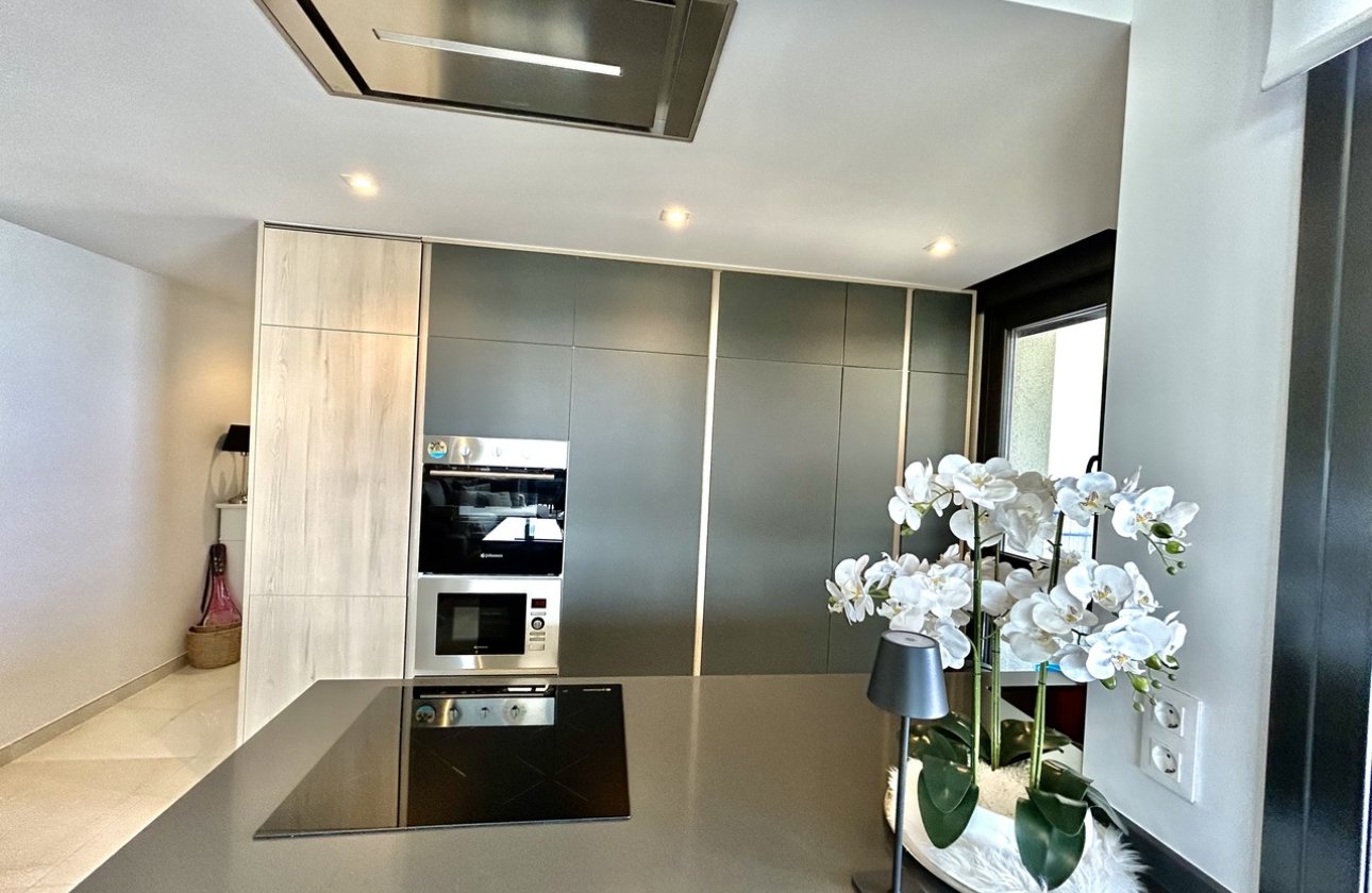 Herverkoop - Appartement -
Playa Flamenca - Costa Blanca