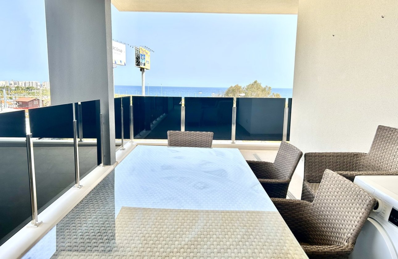 Herverkoop - Appartement -
Playa Flamenca - Costa Blanca