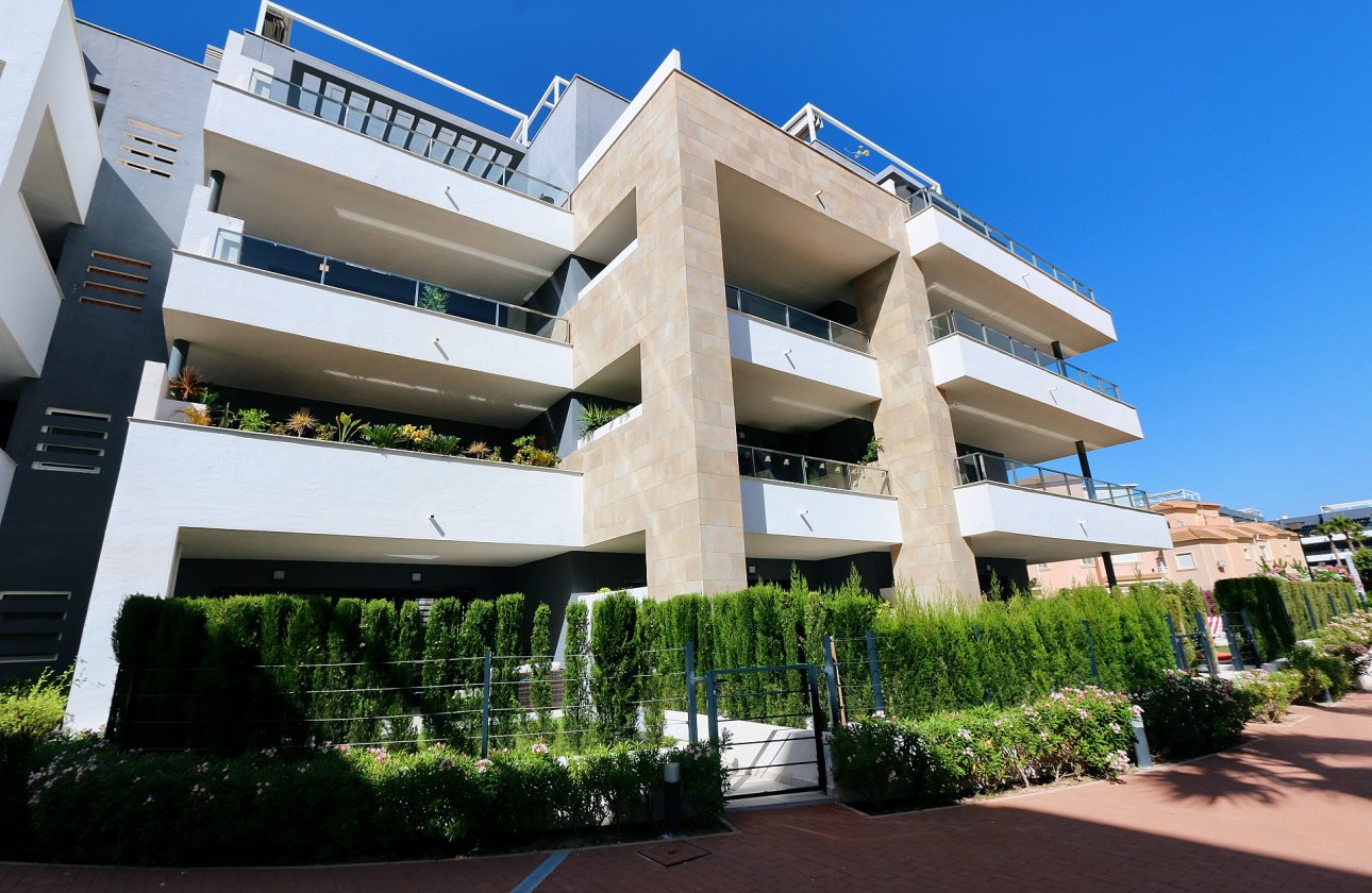 Herverkoop - Appartement -
Playa Flamenca - Costa Blanca