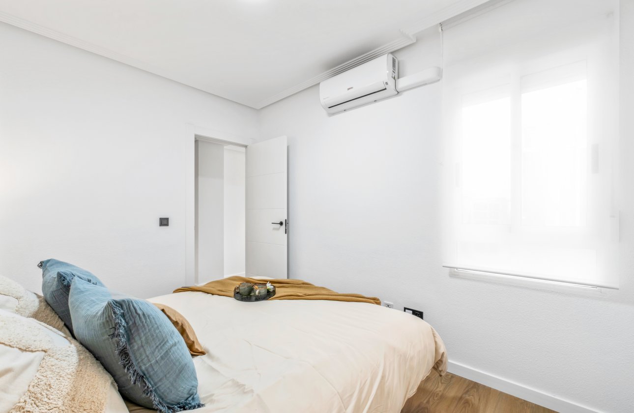 Herverkoop - Appartement -
Playa Flamenca - Costa Blanca