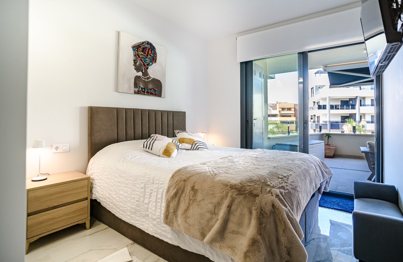 Herverkoop - Appartement -
Playa Flamenca - Costa Blanca