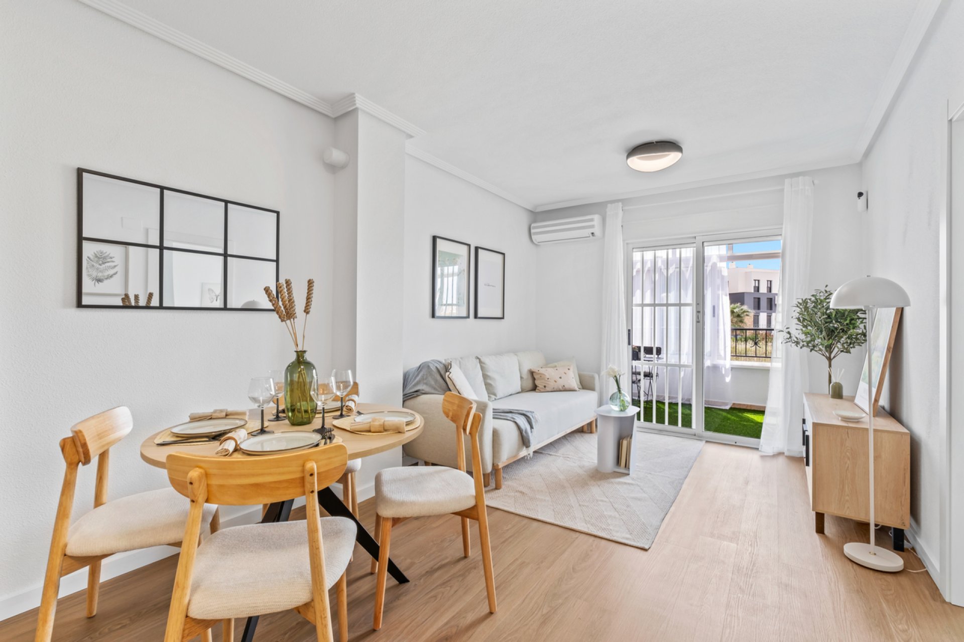 Herverkoop - Appartement -
Playa Flamenca - Costa Blanca