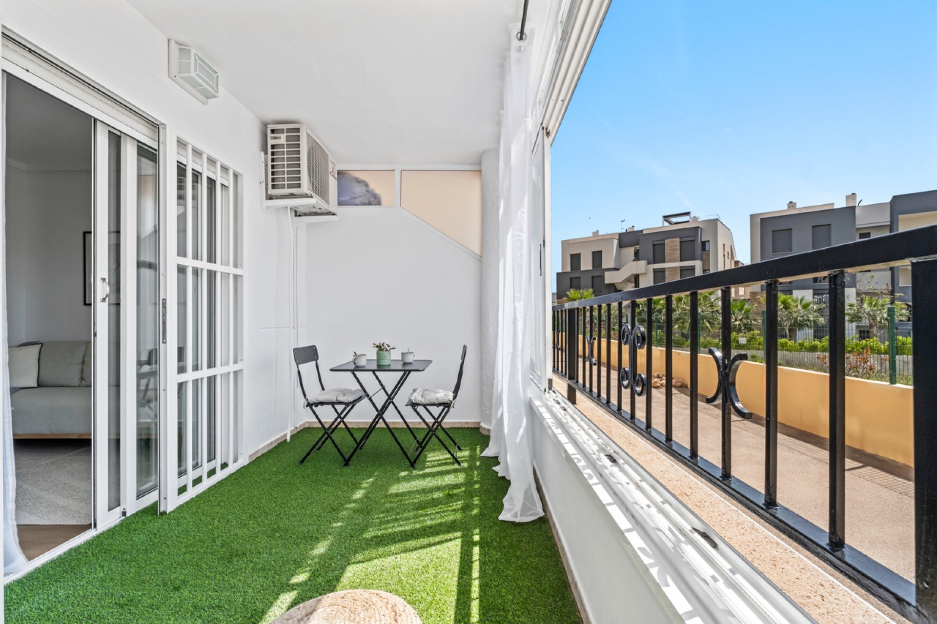 Herverkoop - Appartement -
Playa Flamenca - Costa Blanca