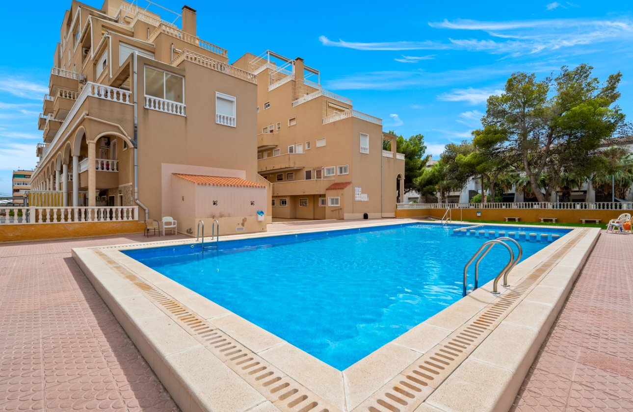 Herverkoop - Appartement -
Punta Prima - Costa Blanca