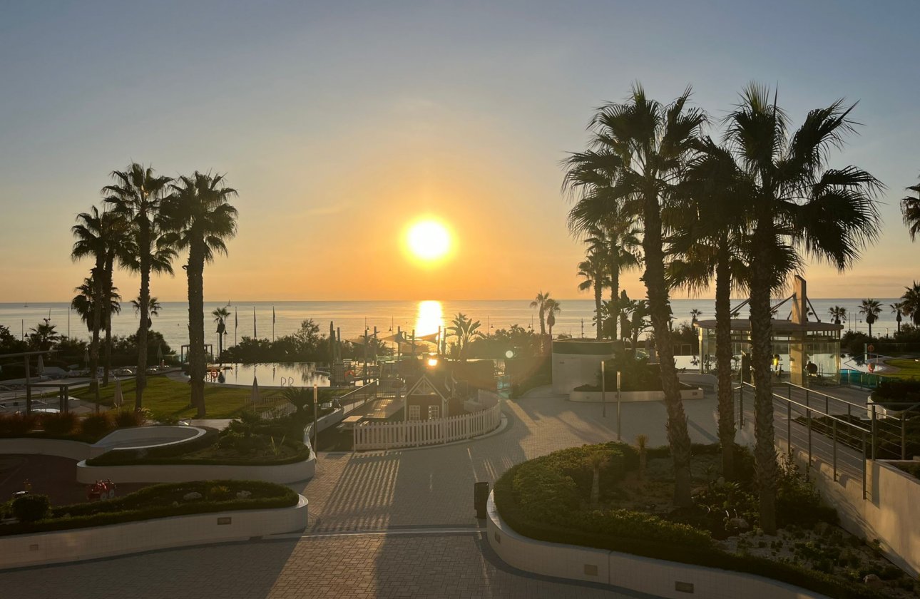 Herverkoop - Appartement -
Punta Prima - Costa Blanca